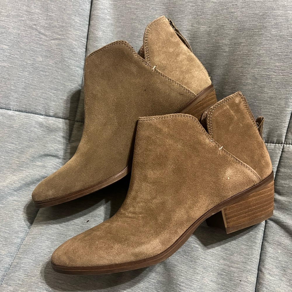 MICHAEL brand boots. New with box. Never worn. Size 7.5